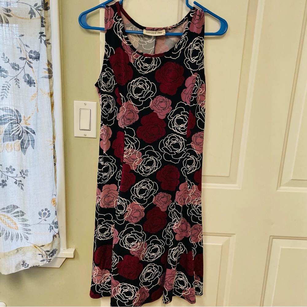 Floral Sleeveless Dress - Black and Pink